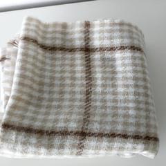 Kleding - Sjaal، كما تم الإبلاغ عنه بواسطة Centraal magazijn عبر iLost