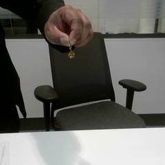 Goud oorbel, a été signalé par IJsselland Ziekenhuis utilisant iLost