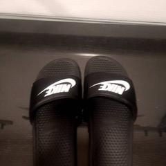 Slippers, as reported by Grand Hotel Amrath Kurhaus using iLost