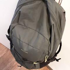 حقائب الظهر والحقائب النهارية، كما تم الإبلاغ عنه بواسطة Qbuzz ZHN عبر iLost