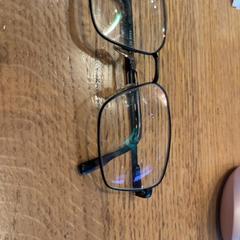 Óculos, como reportado por ibis Styles Rotterdam Ahoy utilizando o iLost