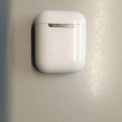 Elettronica - Draadloze oortjes, come riportato da Centraal magazijn utilizzando iLost