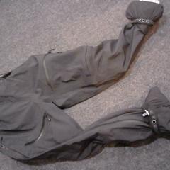 Pantalon, a été signalé par SnowWorld Landgraaf utilisant iLost