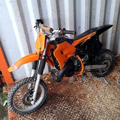 Crossmotor Oranje KTM, ha sido reportado por Gemeente Landgraaf con iLost