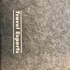 Etui, zoals gemeld door Eindhoven Airport met iLost