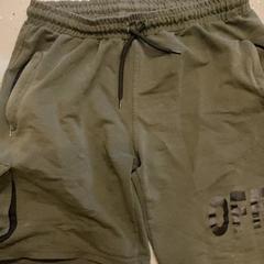Shorts de baño, ha sido reportado por Attractie- & Vakantiepark Slagharen con iLost