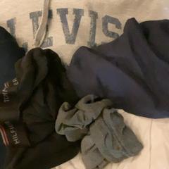 毛布, パーカー, アンダーウェア & 靴下 Different がiLostで MEININGER Hotel Leipzig Hauptbahnhof によって報告されました