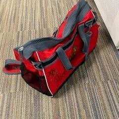 Bag rood, met inhoud, som rapportert av Gemeente Ede ved bruk av iLost