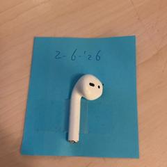 Airpod airpods, a été signalé par HvA Nicolaes Tulphuis & Tania Leonhuis utilisant iLost
