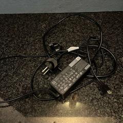 Laptop töltő, amint azt Van der Valk Hotel Wolvega Heerenveen az iLost segítségével jelentette.