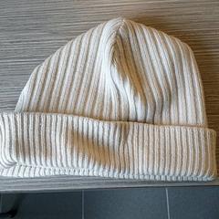 Klær - muts, som rapportert av Regio Antwerpen - Brussel ved bruk av iLost