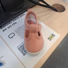 Chaussure 👟 Rose, a été signalé par IKEA Paris Nord Roissy utilisant iLost