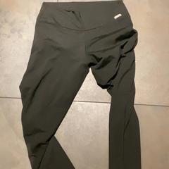 Legging Black, zoals gemeld door MEININGER Hotel Amsterdam City West met iLost