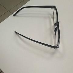 Bicchieri, come riportato da ilévia utilizzando iLost