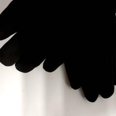 Vestiario - handschoenen, come riportato da Regio Antwerpen - Brussel utilizzando iLost