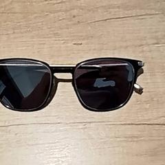 Gafas de sol - zwart, ha sido reportado por Centraal magazijn con iLost