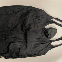 Winkeltas Zwart Ikea، كما تم الإبلاغ عنه بواسطة Stad Peer عبر iLost