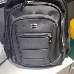 İLost kullanarak MEININGER Hotel Budapest Great Market Hall tarafından bildirildiği gibi Çanta