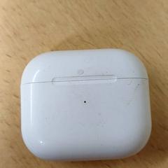 Puzdro na slúchadlá Wit, ako bolo nahlásené Qbuzz GD Groningen Peizerweg pomocou iLost