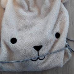 حقيبة الرباط Wit، كما تم الإبلاغ عنه بواسطة EBS Tramplein عبر iLost