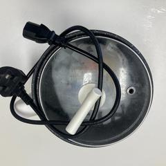 Eletric pot White がiLostで Ramada by Wyndham Amsterdam Airport Schiphol によって報告されました