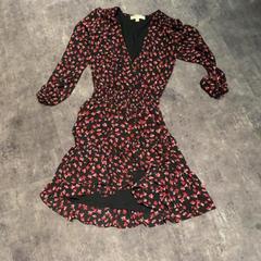 Šaty, ako bolo nahlásené Van der Valk Hotel Haarlem pomocou iLost