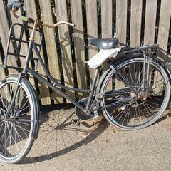 自転車 Zwart Merkloos がiLostで Fietsdepot Meierijstad によって報告されました