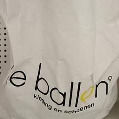 Tas papier wit, zoals gemeld door Qbuzz GD Groningen HS met iLost