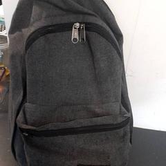 Mochila, segundo informou Qbuzz servicepunt  Emmen usando iLost