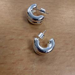 피어싱, iLost를 사용하여 Inntel Hotels Amsterdam Centre에 보고됨