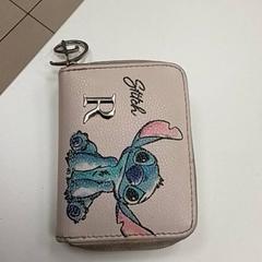 Pénztárca Benoit, amint azt ilévia az iLost segítségével jelentette.