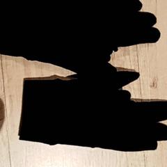 의류 Handschoenen, iLost를 사용하여 Regio Antwerpen - Brussel에 보고됨