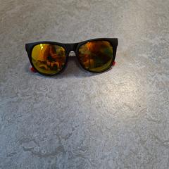 Des lunettes de soleil, a été signalé par Diakonessenhuis Utrecht utilisant iLost