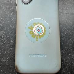 Smartfon Fairphone, zgłoszono przez Centraal magazijn przy użyciu iLost