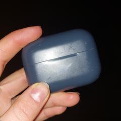 Oortjes case Solix blauw, come riportato a iLost