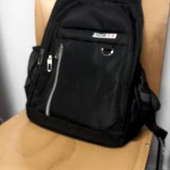 Hátizsák, amint azt Transdev Hoeksche Waard Goeree Overflakkee az iLost segítségével jelentette.