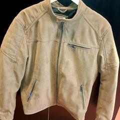 Kurtka, zgłoszono przez TivoliVredenburg przy użyciu iLost