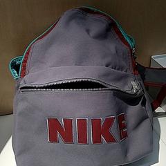 Borsa, come riportato da IKEA Groningen utilizzando iLost