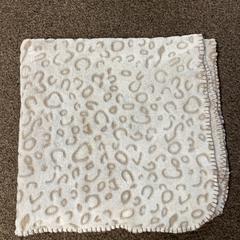 Baby deken, iLost를 사용하여 Burgers' Zoo에 보고됨