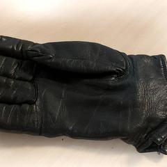 Clothing - Handschoen, as reported by Regio Oost-Vlaanderen using iLost