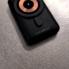 Smartphone kargagailua oplader, gisa salatu by IKEA Amsterdam iLost erabiliz