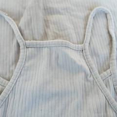 Kleding - Topje beige, a été signalé par Centraal magazijn utilisant iLost