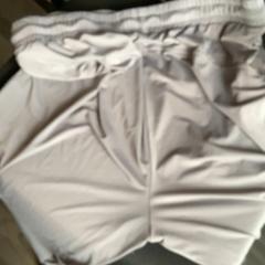 Roupa Pants grey, como reportado por MEININGER Hotel Berlin Central Station utilizando o iLost