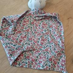 Mantita, ha sido reportado por IKEA Lyon Grand Parilly con iLost