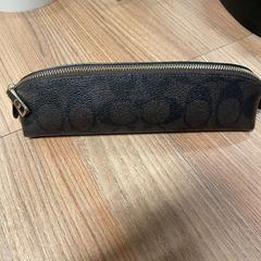 Peračník Brown Coach, ako bolo nahlásené Vrije Universiteit Brussel (VUB) pomocou iLost