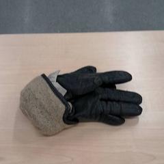 Gants, a été signalé par IKEA Leangen utilisant iLost