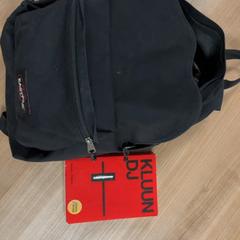 Mochila, como reportado por Connexxion Amstelland-Meerlanden Schiphol Zuid utilizando o iLost