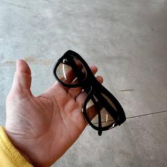 サングラス がiLostで IKEA Brest Guipavas によって報告されました