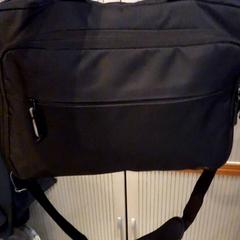 Taška, jak nahlášeno Leonardo Royal Hotel Amsterdam pomocí iLost