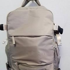 Motxila, gisa salatu by Hermes Eindhoven iLost erabiliz